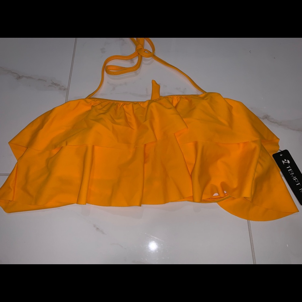 NWT- Bikini Top- Size Medium - Picture 2 of 7